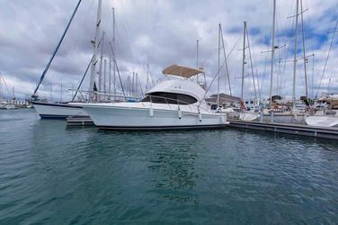 38' Riviera 2005 Yacht For Sale